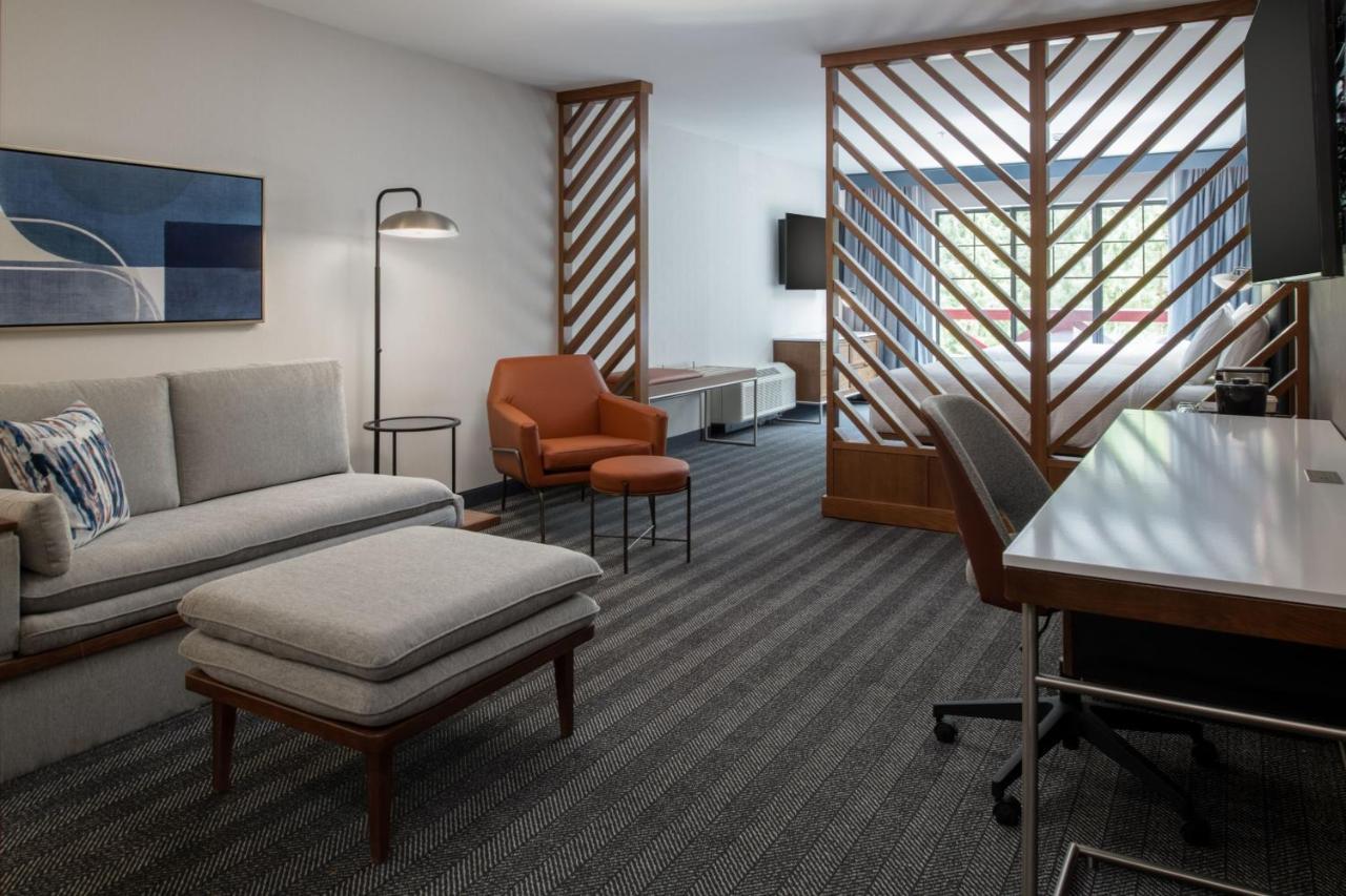 Courtyard By Marriott Olympia Hotell Eksteriør bilde