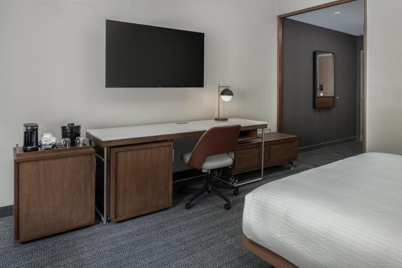 Courtyard By Marriott Olympia Hotell Eksteriør bilde